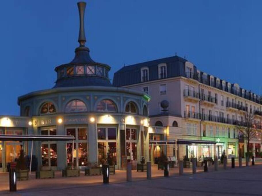 Disneyland Paris 70M² Face Parc, Place Ariane 塞里斯 外观 照片